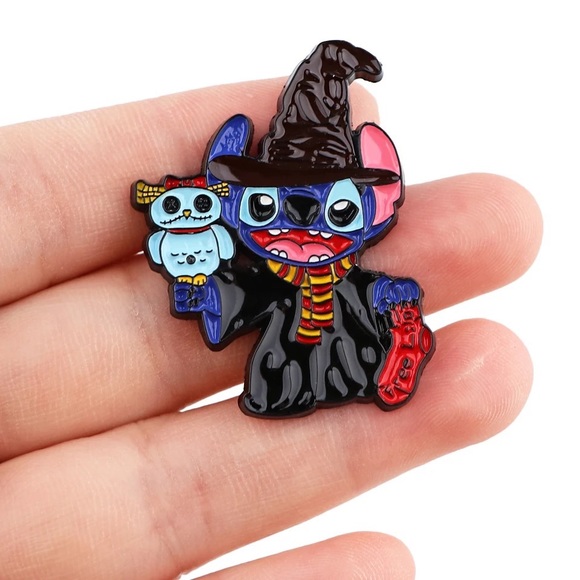 Set of 2 Stitch Enamel Pins Disney Lilo & Stitch Fan Collectible Backpack Badges - Picture 8 of 16
